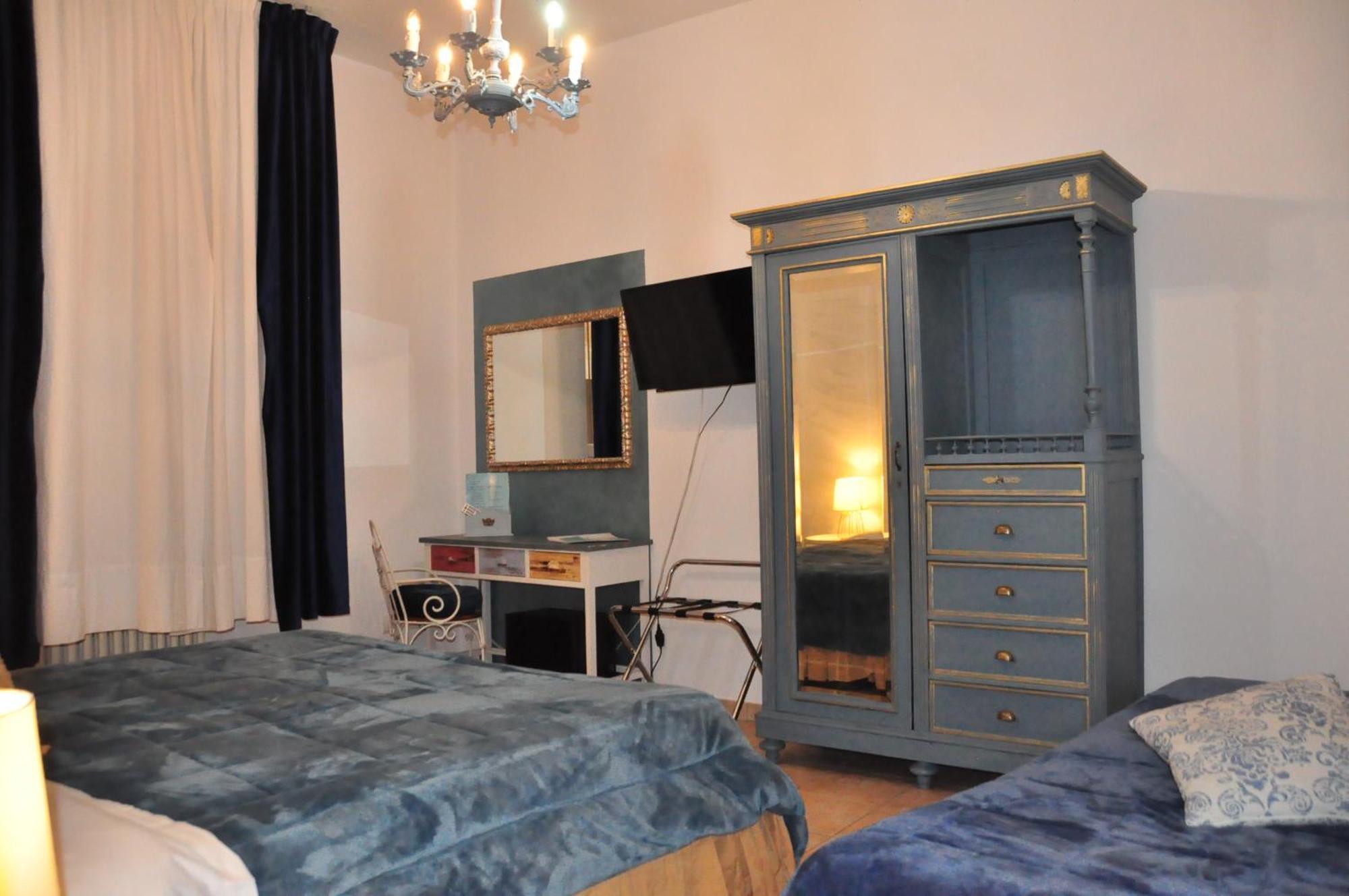 B&B Le Camere Di Livia Siena Exterior photo