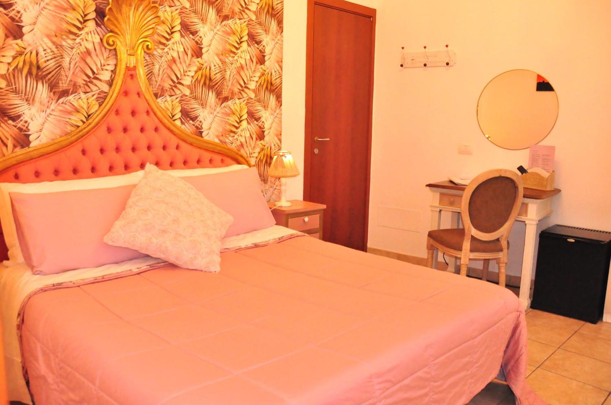 B&B Le Camere Di Livia Siena Exterior photo