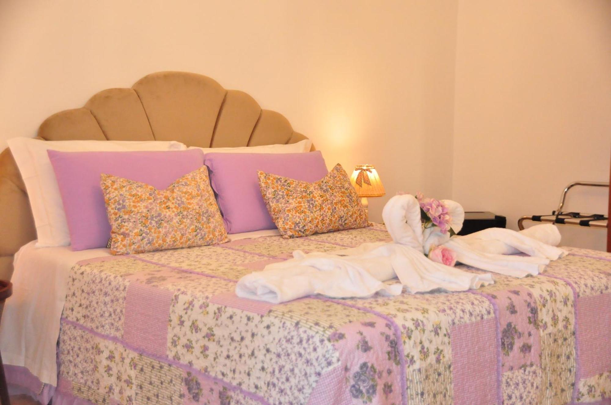 B&B Le Camere Di Livia Siena Exterior photo